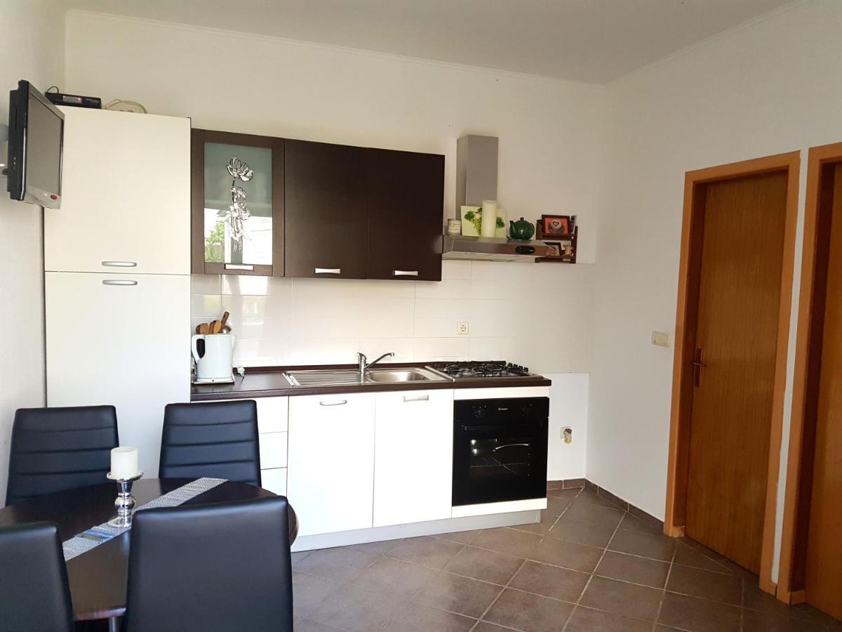 Apartments With A Parking Space Nin, Zadar - 13571 Exterior foto